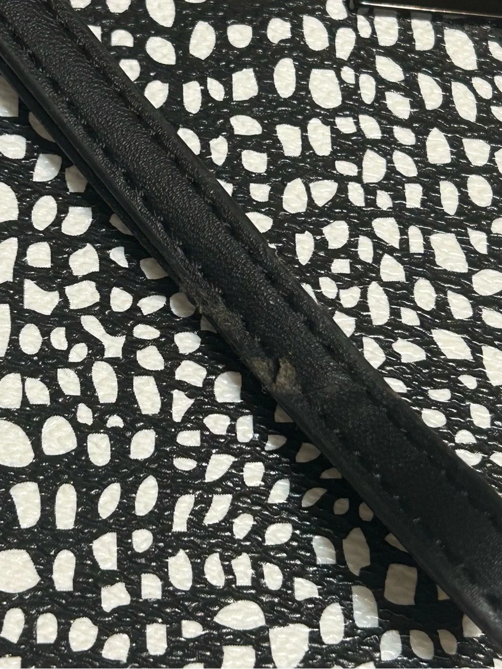 VERA BRADLEY ANIMAL PRINT WRISTLET